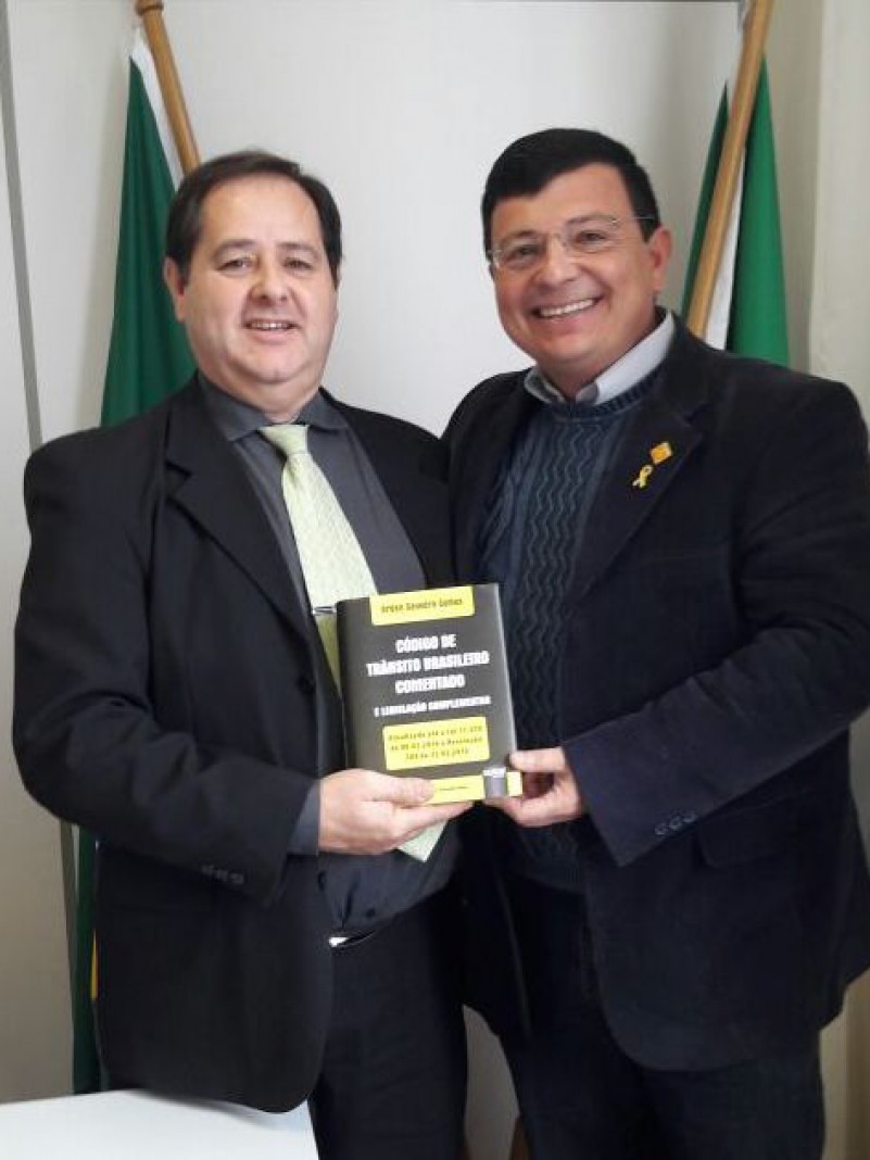 Código de Trânsito Brasileiro Comentado e Legislação Complementar
